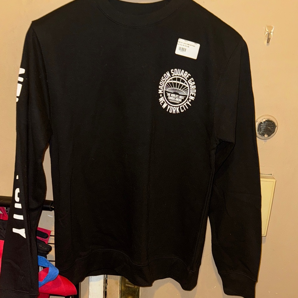 Black Madison Square Garden Sweatshirt great edition